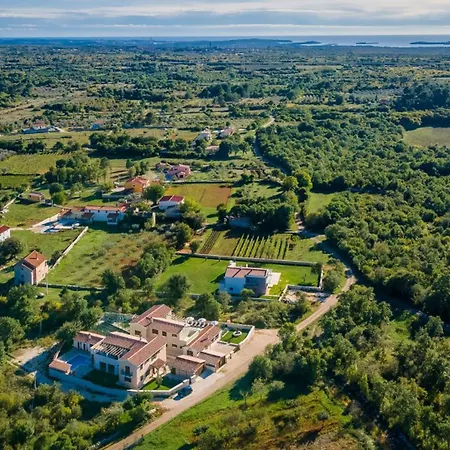 Rajana For 14 Persons Villa Svetvinčenat