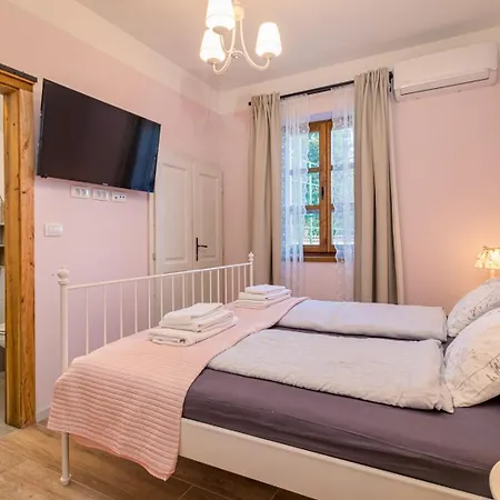Villa Rajana For 14 Persons With Kids Playground & Pool Heating In Istria