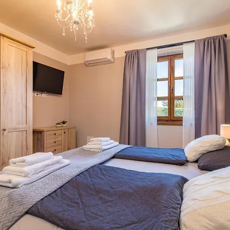 Villa Rajana For 14 Persons With Kids Playground & Pool Heating In Istria Svetvinčenat