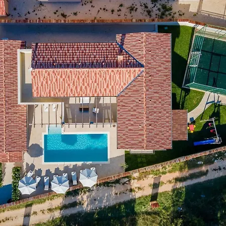 Villa Rajana For 14 Persons With Kids Playground & Pool Heating In Istria *