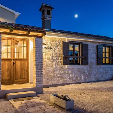 Rajana For 14 Persons With Kids Playground & Pool Heating In Istria Villa Svetvinčenat